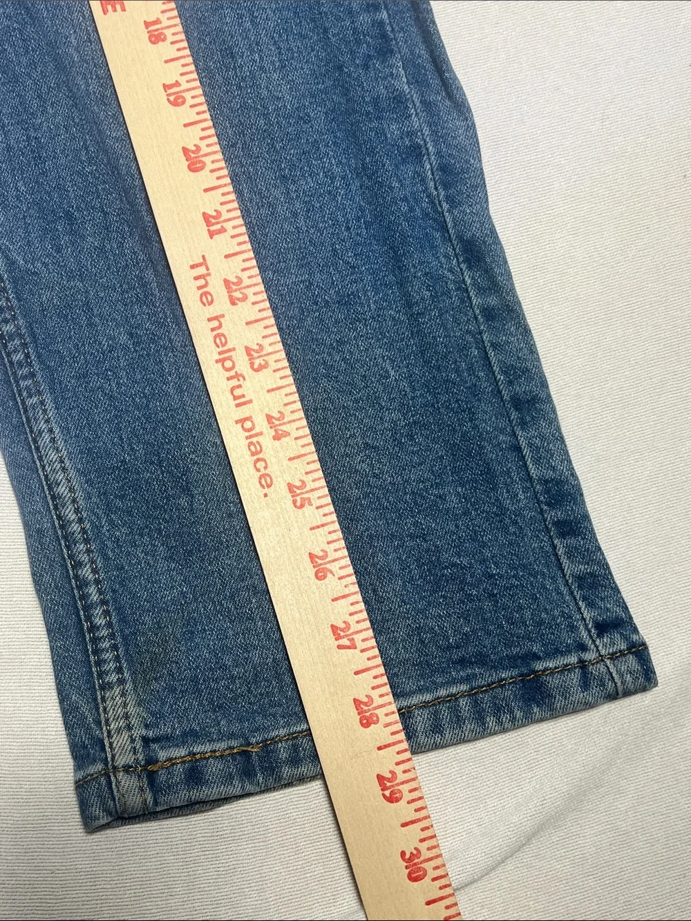 Levi's Men's Straight-Leg Jeans in Medium Blue Wash